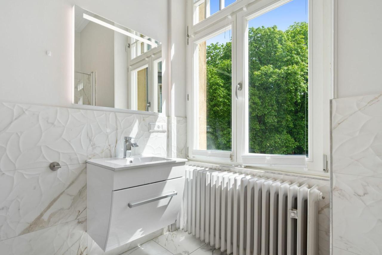 Room W Shared Bathroom&Kitchen In Luxury Villa ลักเซมเบิร์ก ภายนอก รูปภาพ
