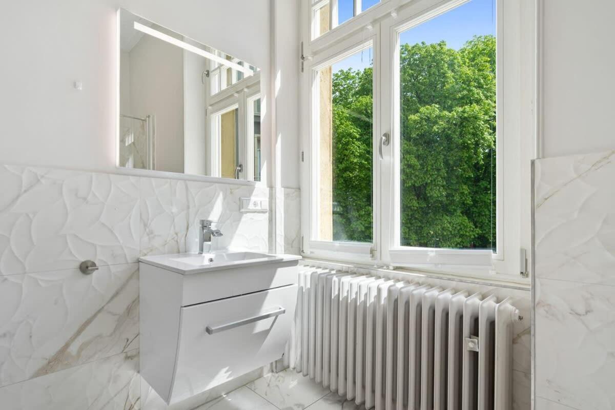 Room W Shared Bathroom&Kitchen In Luxury Villa ลักเซมเบิร์ก ภายนอก รูปภาพ