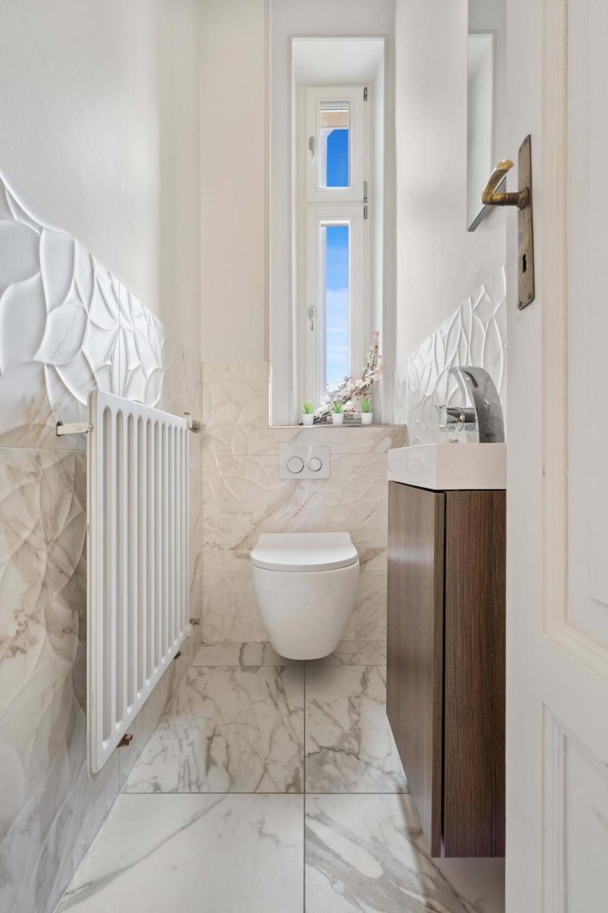 Room W Shared Bathroom&Kitchen In Luxury Villa ลักเซมเบิร์ก ภายนอก รูปภาพ